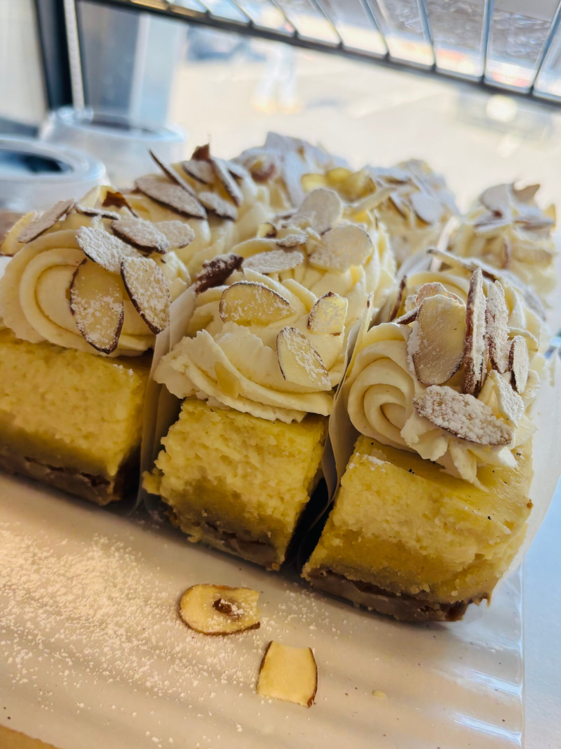 Almond croissant cheesecake bar Almond croissant cheesecake bar